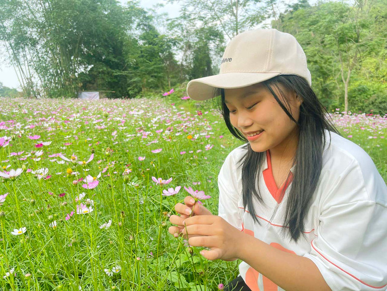 Vườn hoa Bản Mây. z5395605999952_8d4aba4413b2b81b5657685bb6cec523.jpg