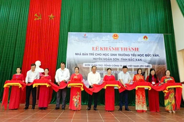 Khánh thành, bàn giao nhà bán trú cho học sinh Trường Tiểu học Đức Vân