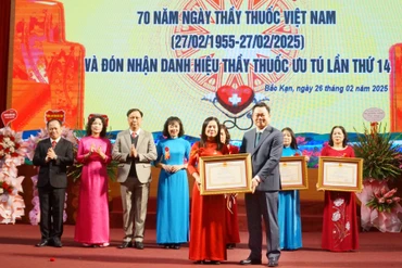 Bắc Kạn tổ chức Lễ kỷ niệm 70 năm Ngày Thầy thuốc Việt Nam