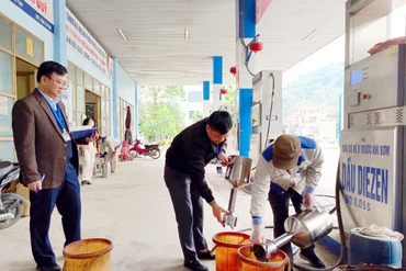 Bảo vệ quyền lợi doanh nghiệp và người tiêu dùng trong kinh doanh xăng dầu. 