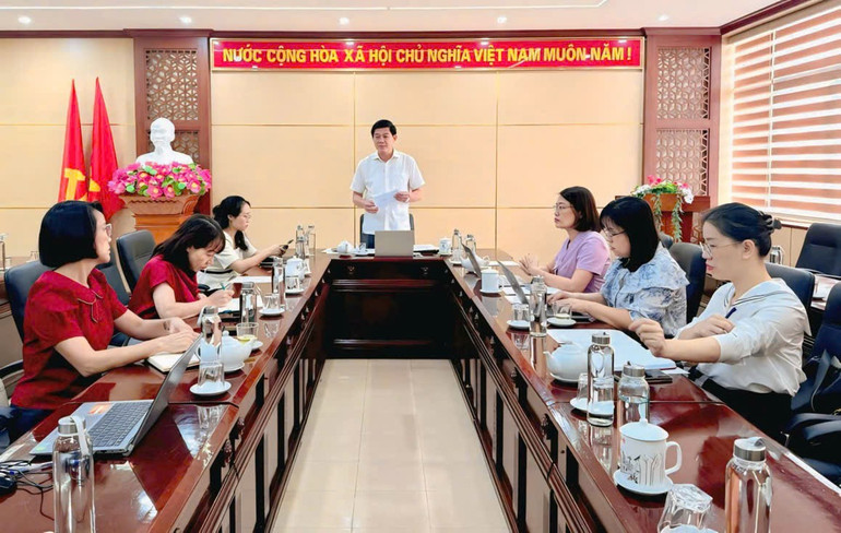 Đồng chí Đồng Phúc Hình, Chánh Văn phòng Đoàn ĐBQH và HĐND tỉnh thông tin dự kiến Chương trình Kỳ họp thứ 8, Quốc hội khóa XV. z5932507089929-502ff70085d1cebf2e626b8f5d235fab-748.jpg