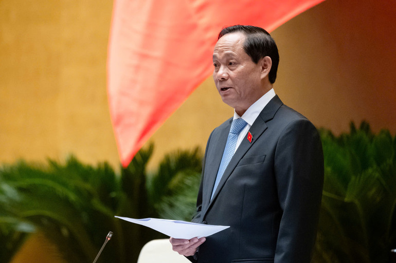 Phó Chủ tịch Quốc hội Trần Quang Phương điều hành phiên họp pctqh-tran-quang-phuong-sang-811.jpg
