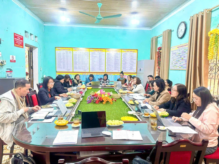Triển khai hoạt động thư viện thân thiện tại Trường Tiểu học Cao Kỳ (Chợ Mới). z6215323327093-7c8c41509ccda31c7921522d866f8bcd.jpg