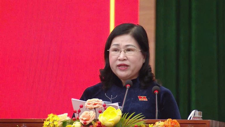 Đồng chí Phương Thị Thanh, Phó Bí thư Thường trực Tỉnh ủy, Chủ tịch HĐND tỉnh phát biểu bế mạc Kỳ họp. chi-thanh.jpg