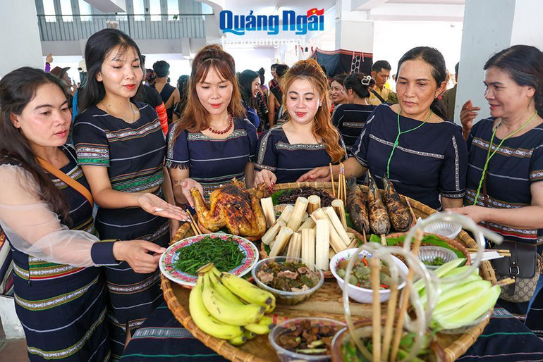 Các sản phẩm ẩm thực đặc trưng của dân tộc K’Ho ở tỉnh Lâm Đồng. Các sản phẩm ẩm thực đặc trưng của dân tộc K’Ho ở tỉnh Lâm Đồng.