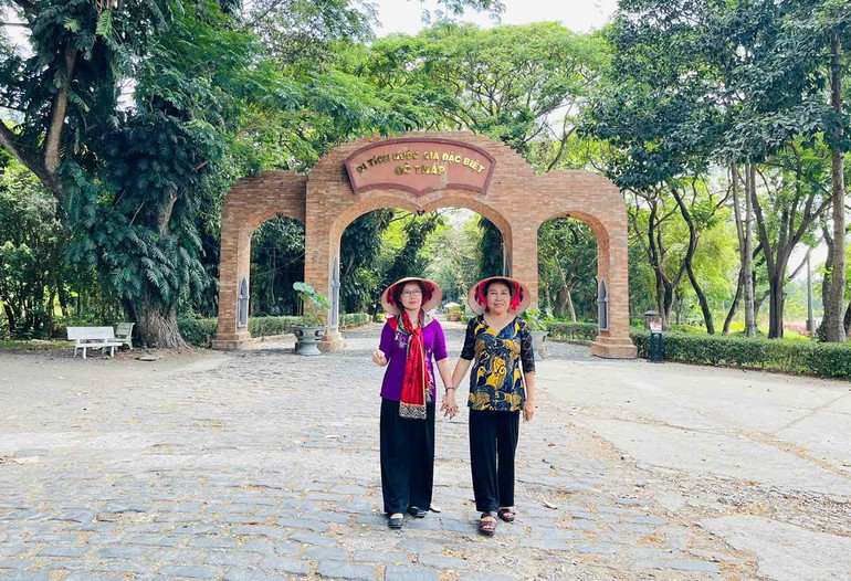 Cổng khu di tích Gò Tháp. z6568628076798-59f229e10187ceb930596957c622331c.jpg