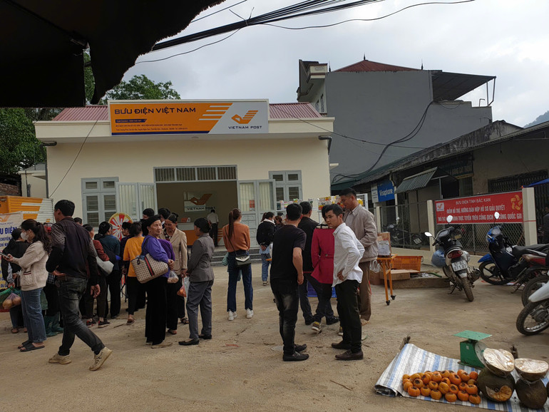 Điểm Bưu điện Văn hóa xã Cốc Đán (Ngân Sơn). z6004315001061-ca171a2f739153c0b3db61a8ffbe60a9.jpg
