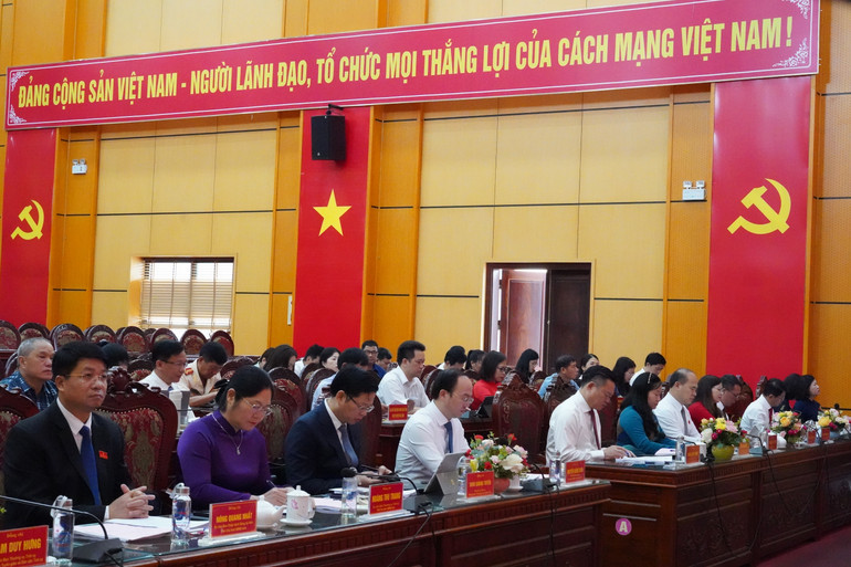 Các đại biểu tham dự Kỳ họp. dsc04434.jpg