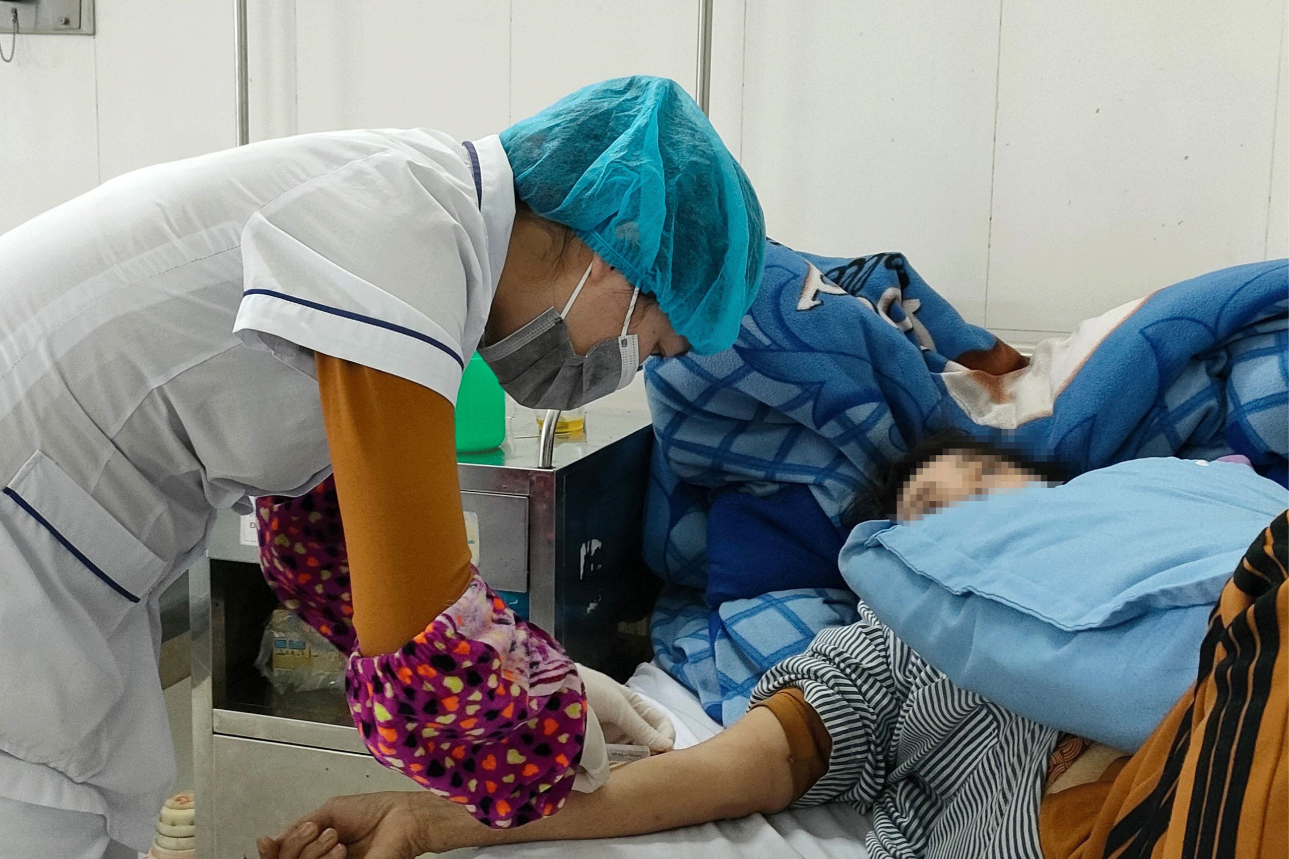Bệnh nhân mắc ung thư điều trị tại Bệnh viện Đa khoa tỉnh Bắc Kạn. z5634046538380_64c4697bb9c5.gif