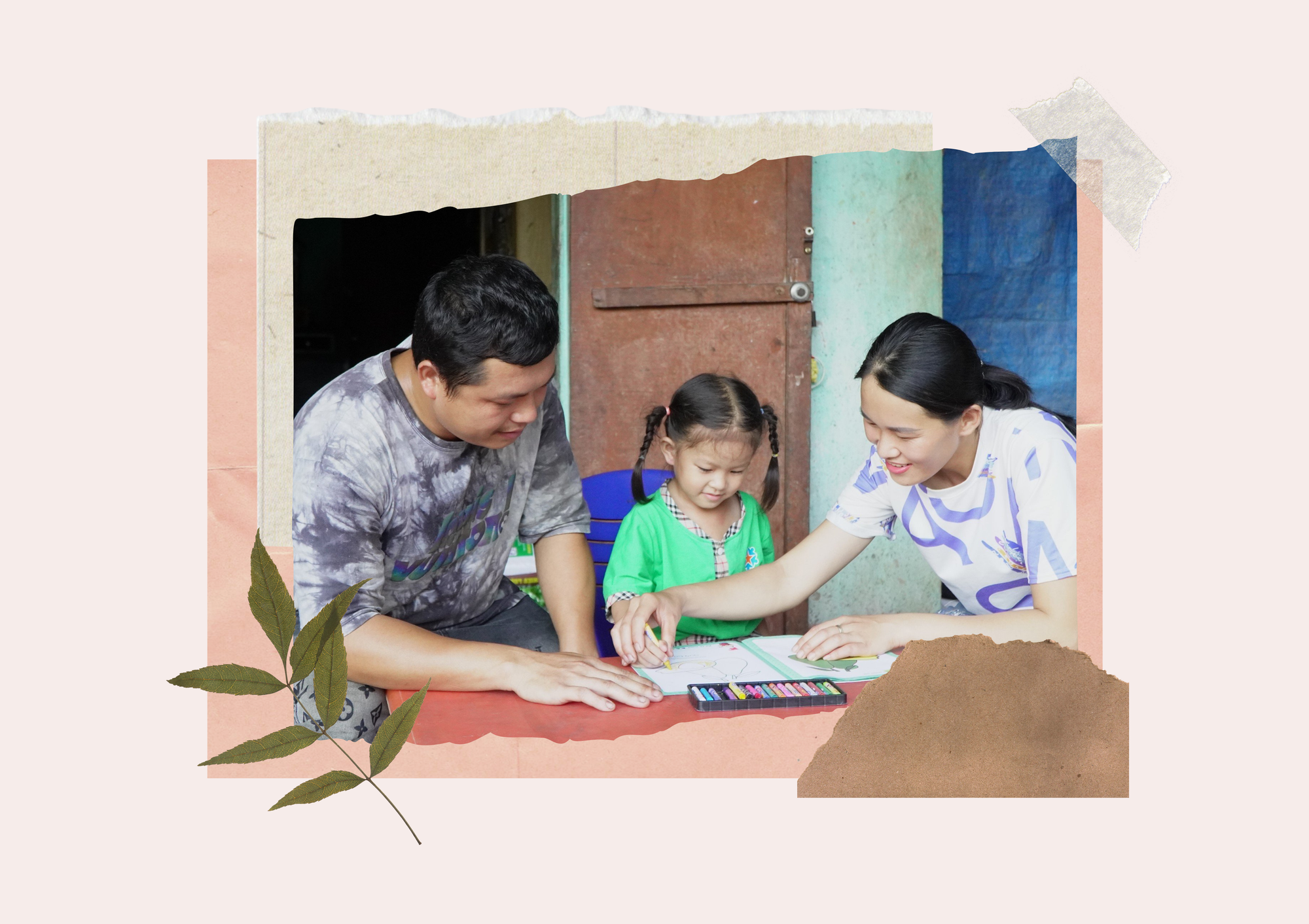 Gia đình anh Hứa Văn Đàm, xã Vi Hương. Hồng Ảnh Bộ ảnh Thủ công Ảnh ghép Nữ tính Gia đình Ngày của Mẹ Tranh in Đóng khung.png